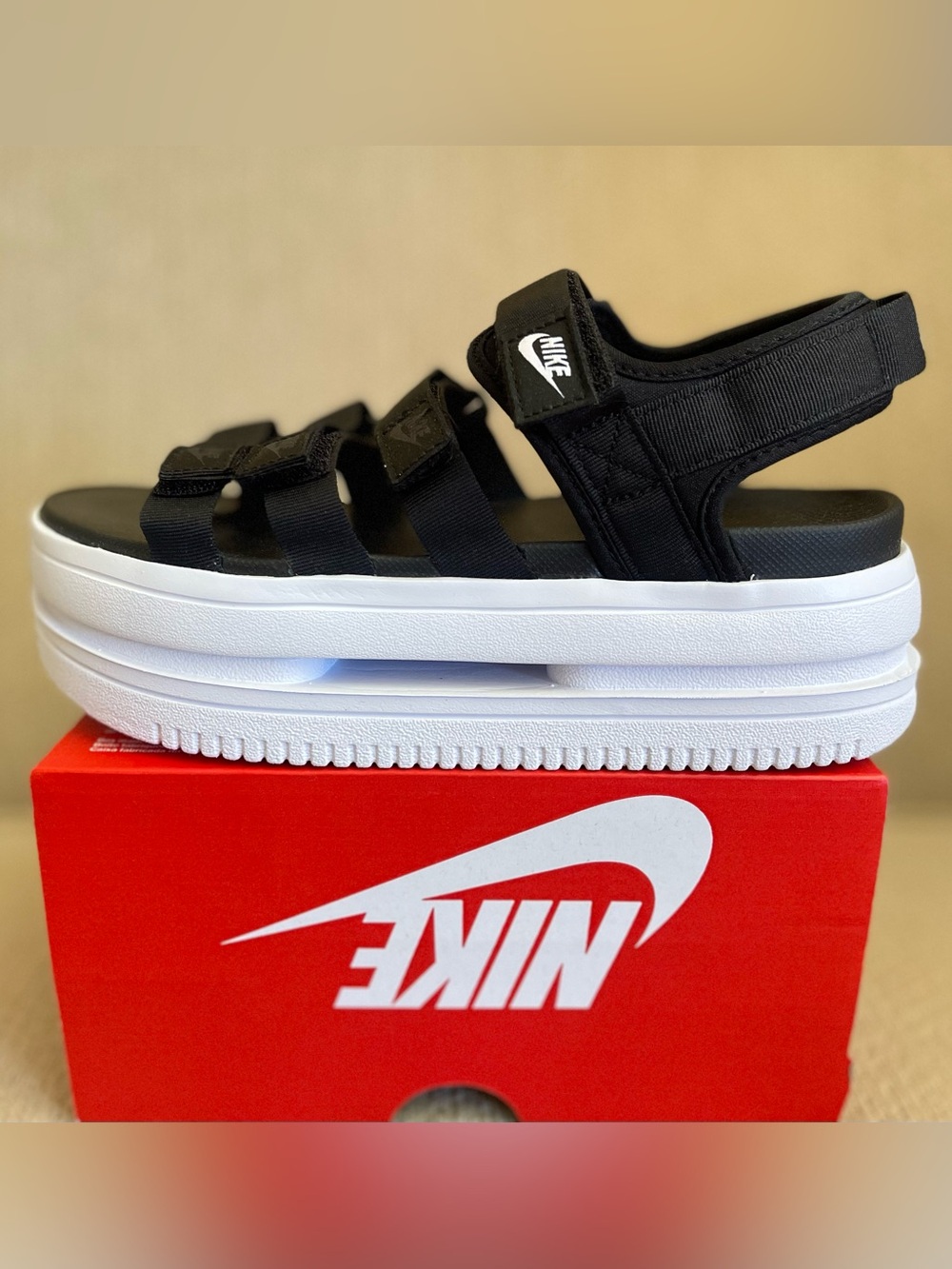 Nike Icon Classic Black White Sandals DH0224-001 Women’s BRAND NEW